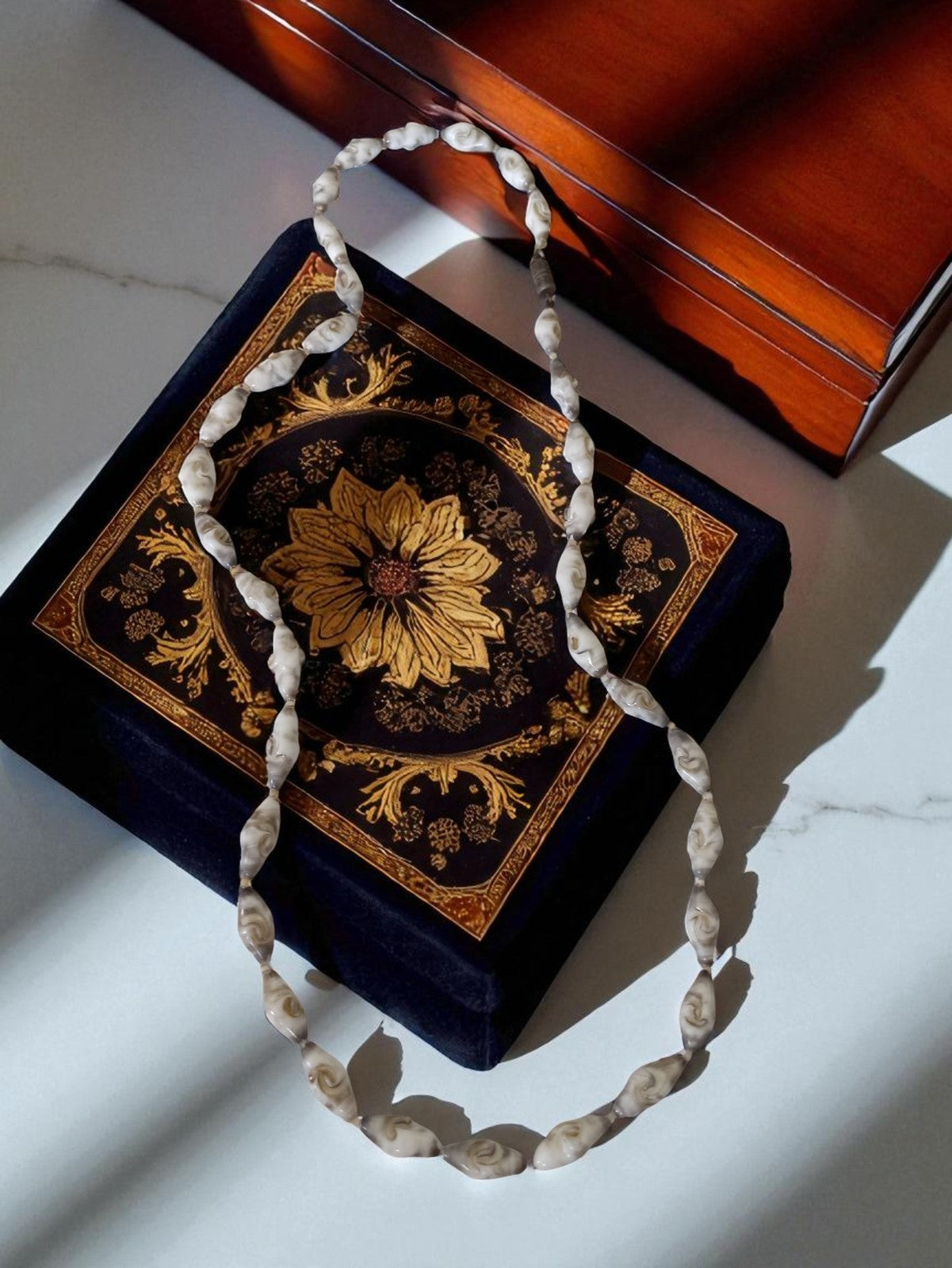 Collier vintage pierres naturelles torsadées, bijou ancien rétro élégant
