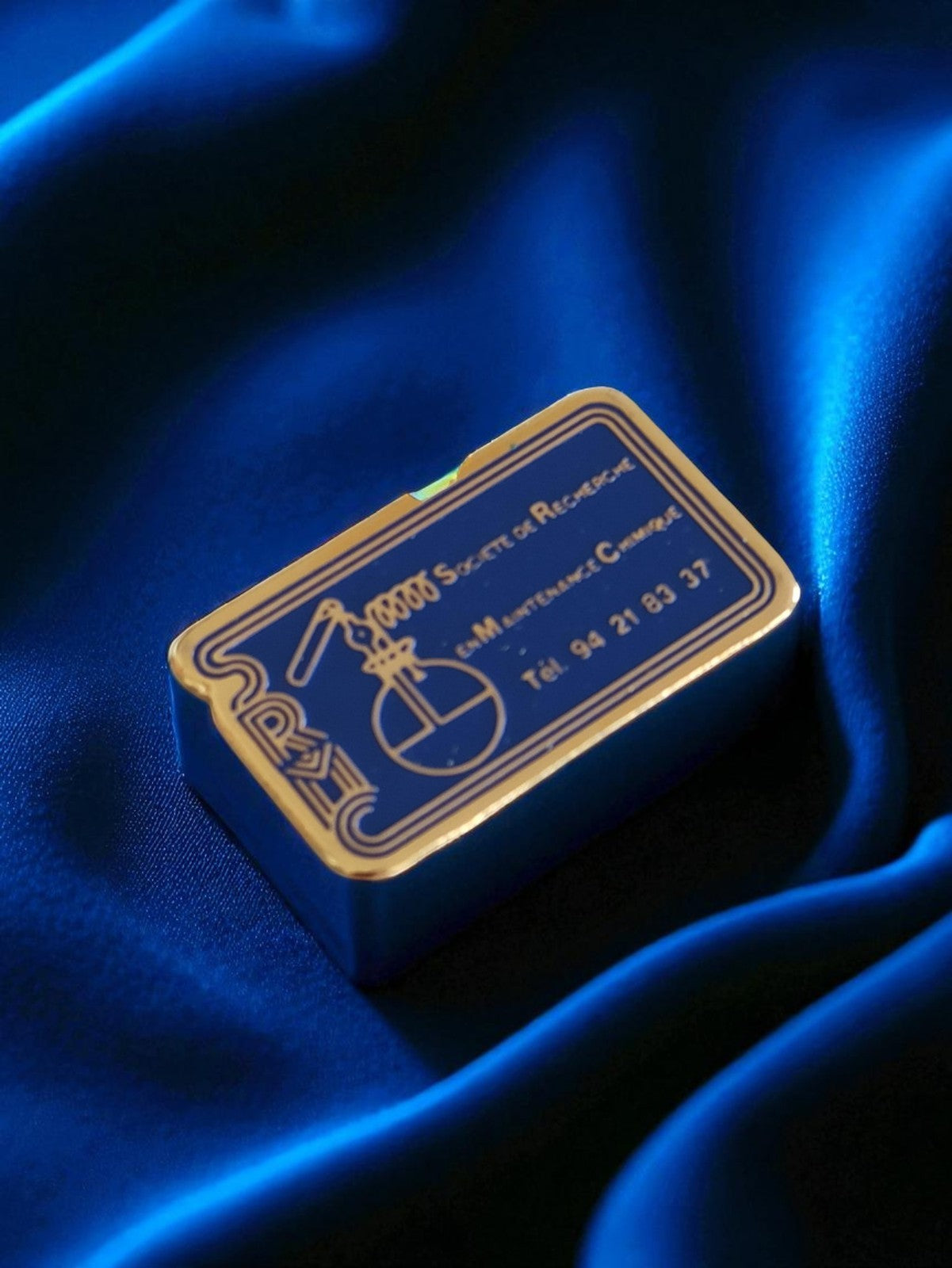 Pin's publicitaire vintage édition limitée bleu doré Société Résidence