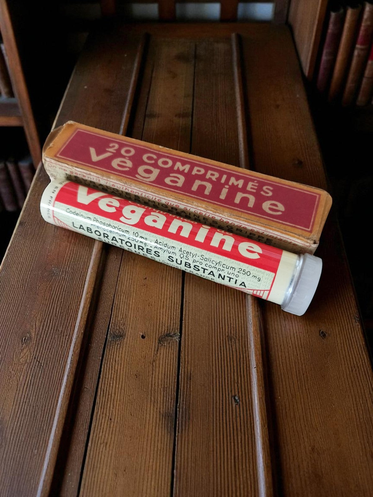 Boîte publicitaire Véganine vintage 20 comprimés, tube pharmacie ancien