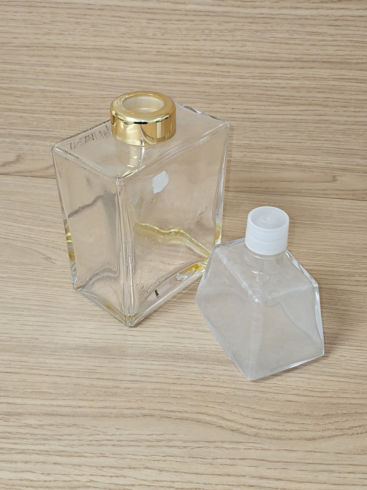 Très grande bouteille factice de parfum décorative XXL pour décoration intérieur