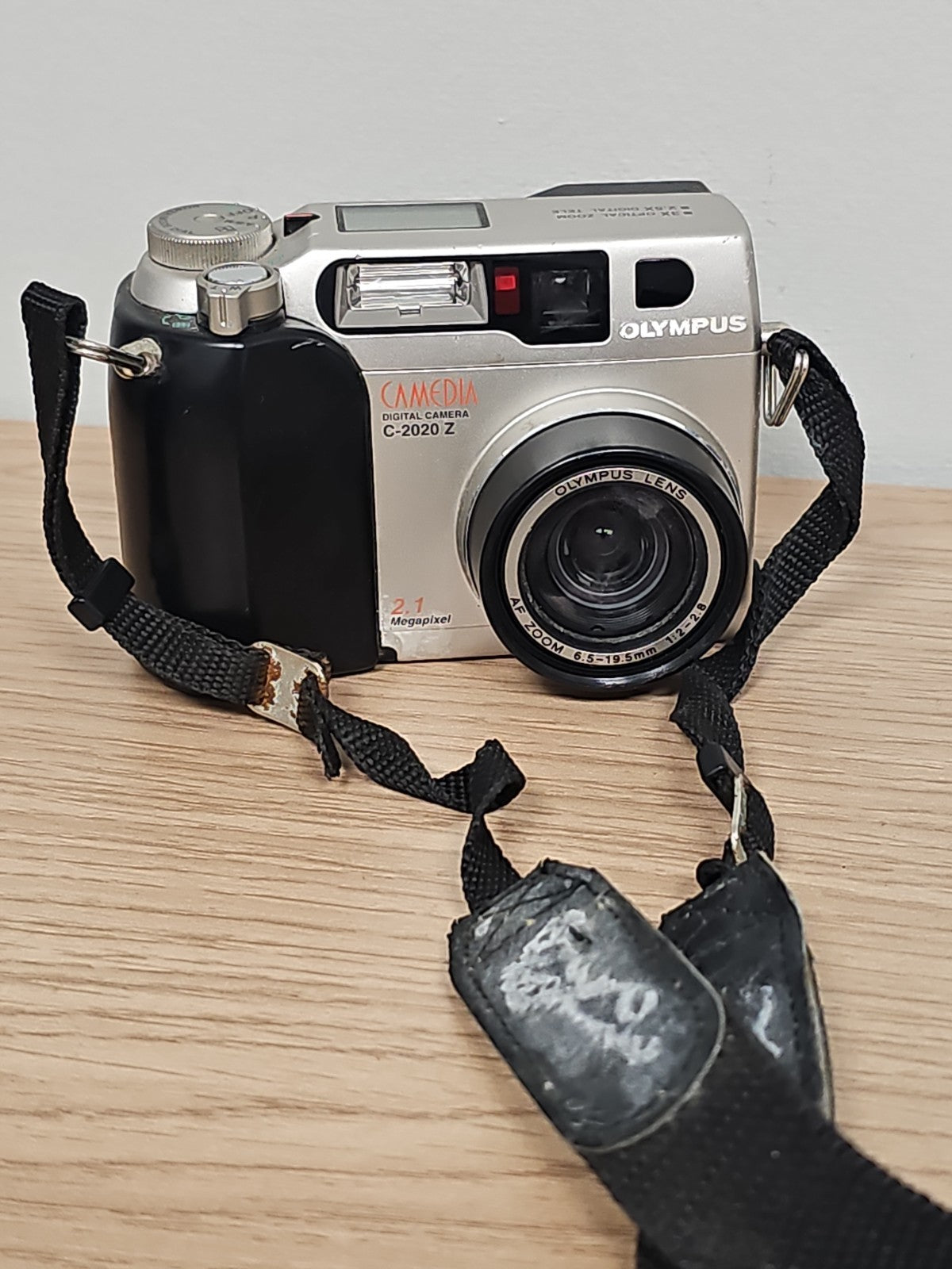Appareil photo Olympus Camedia C-2020 z non testé