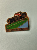 Pin's vintage Hippodrome d'Auteuil cheval cavalier émaillé course Ref 19