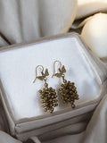Paire boucles d’oreilles vintage rétro grappes dorées, fantaisie ancienne