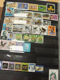 Lot timbres Sri Lanka animaux fleurs personnages multicolores (support non inclu
