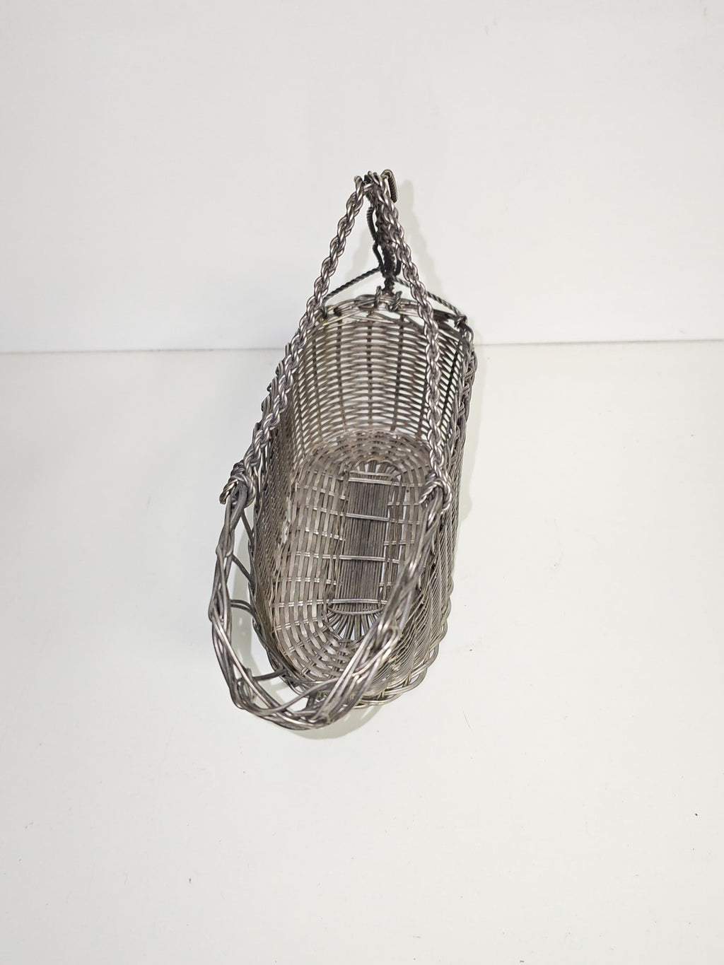 Petit panier vintage en métal argenté artisanal, ancien, marque Ancienne déco ré