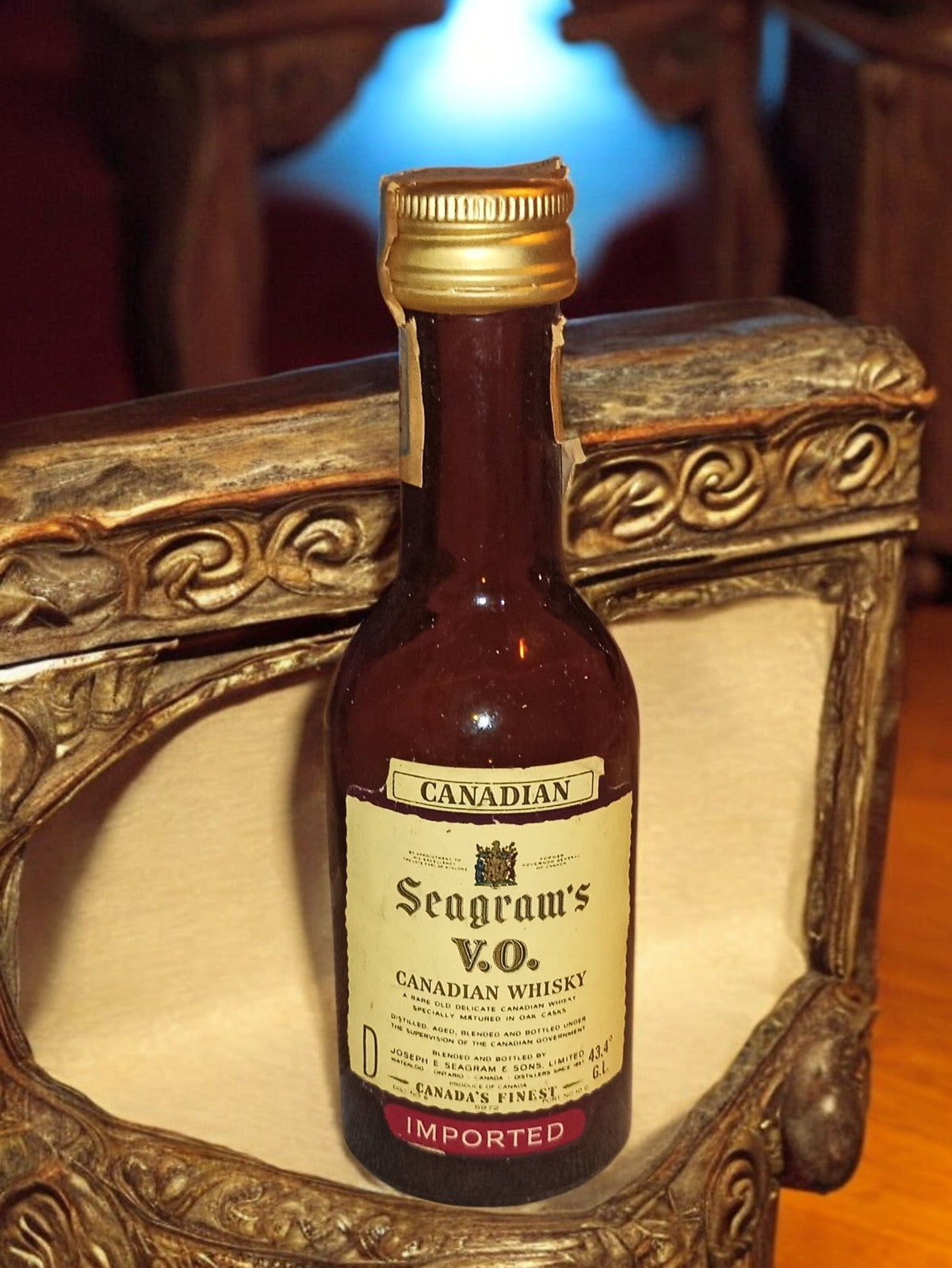 Mini bouteille whisky Seagram's V.O. Canada vintage années 70 importé rare