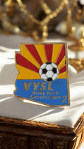Pin's vintage Valley Youth Soccer League 2 VYSL émaillé football USA
