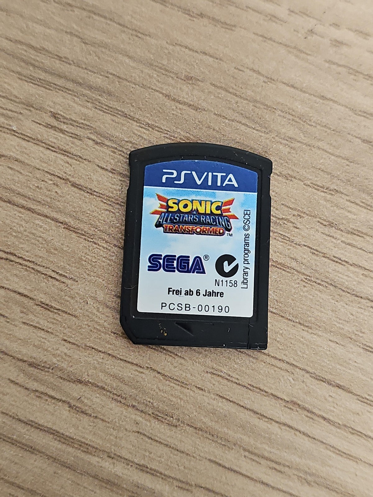 Jeu PS Vita Sonic & All-Stars Racing Transformed sur console Playstation VITA co