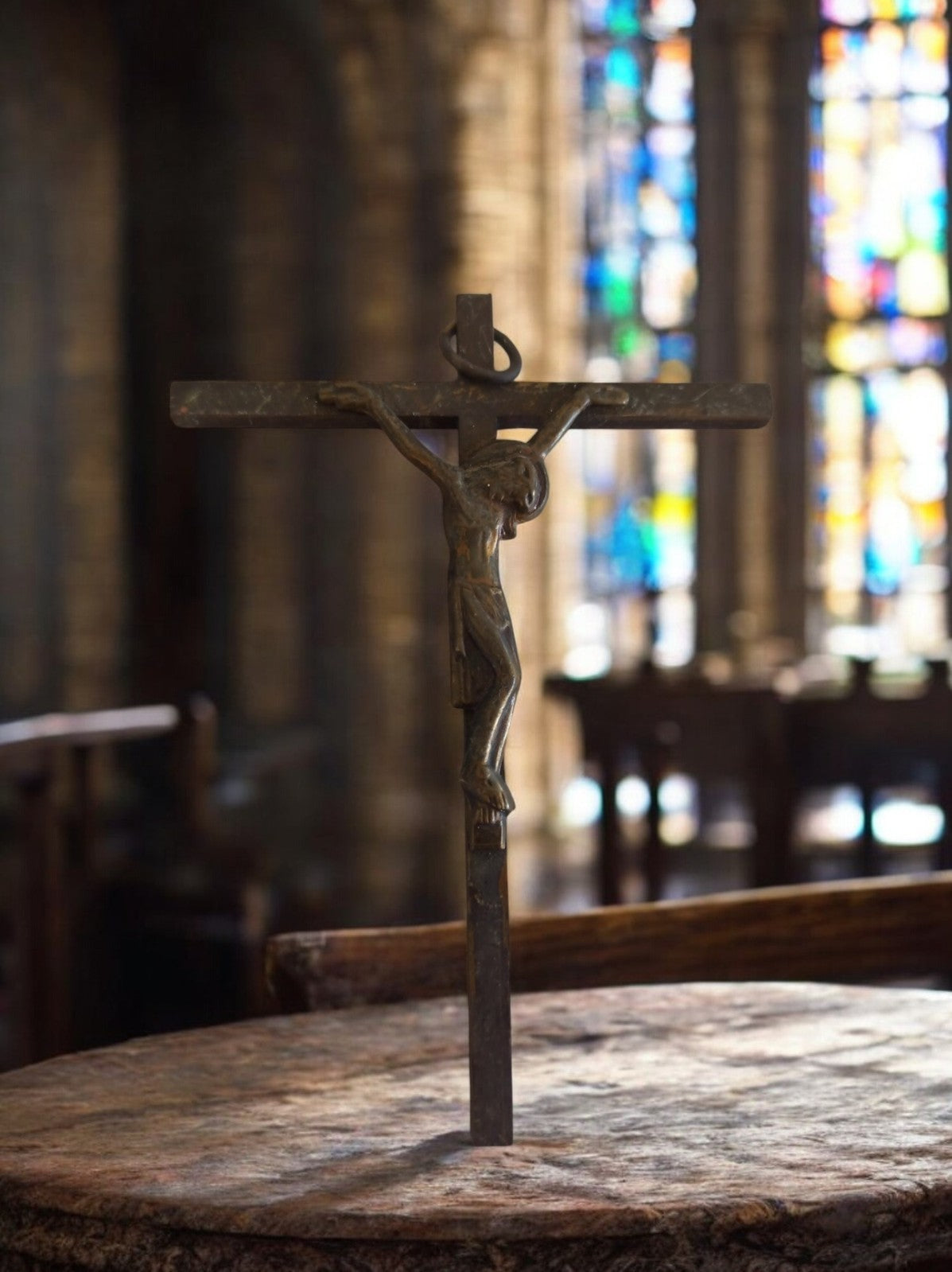 Crucifix ancien Christ en bronze patiné, croix religieuse vintage église