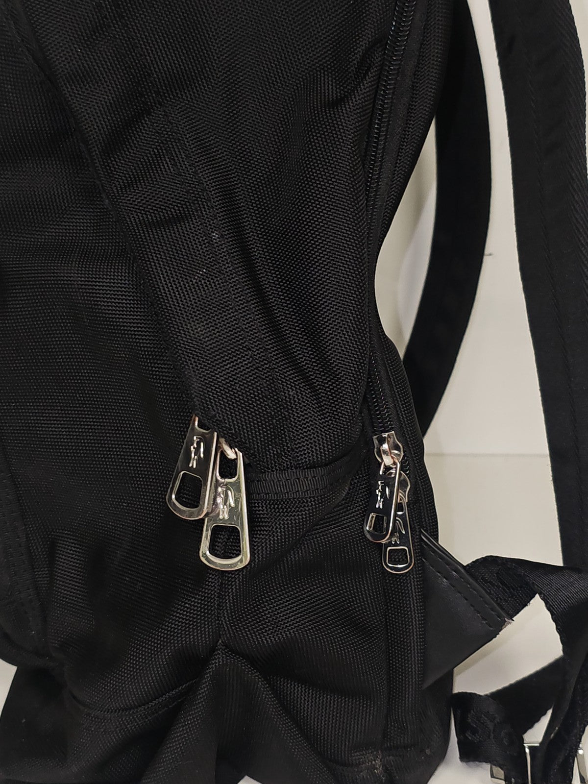 Sac à dos Lacoste vintage ancien rétro collection sport authentique occasion