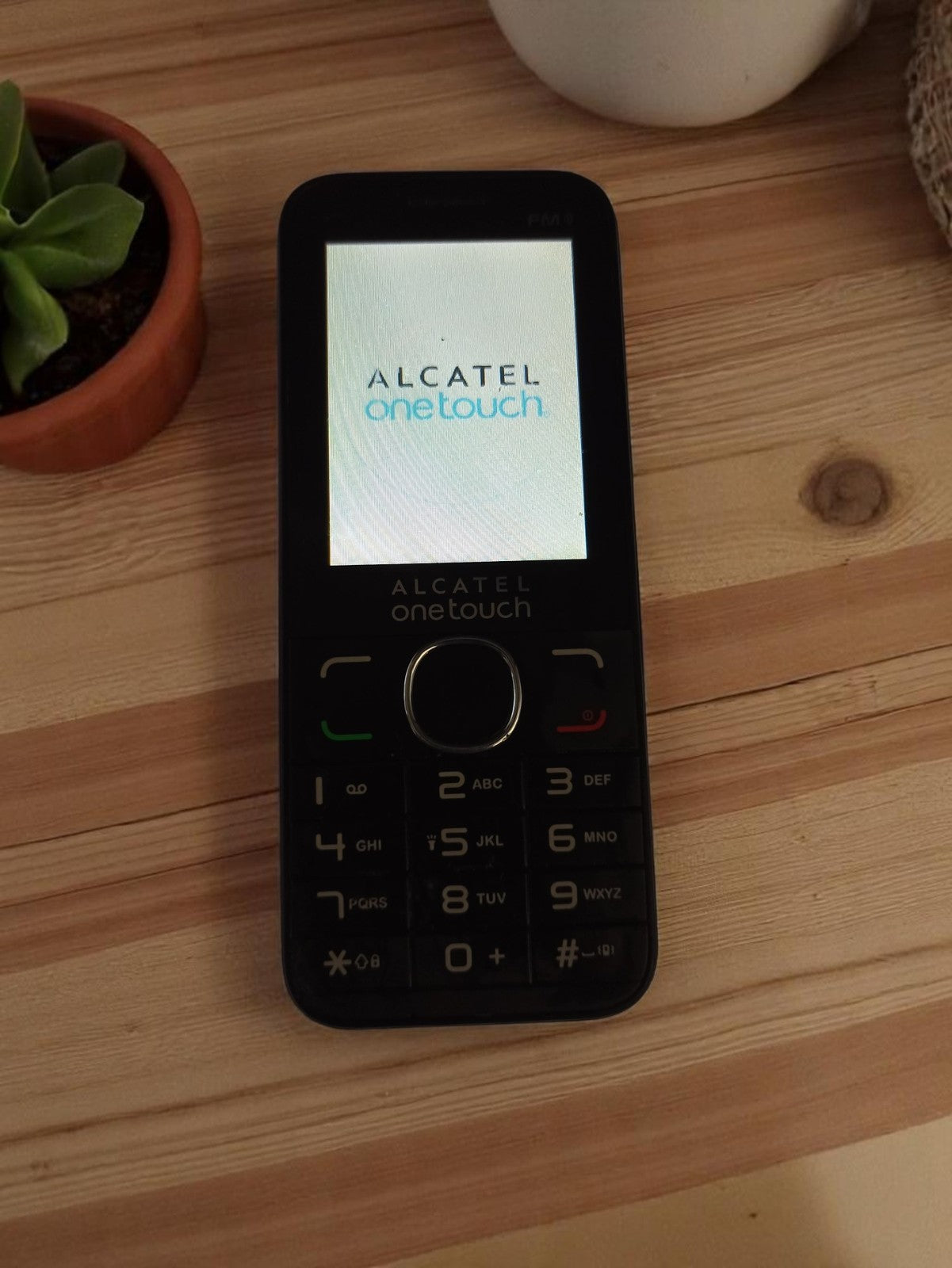 Téléphone Alcatel One Touch vintage noir original sans chargeur mobile GSM