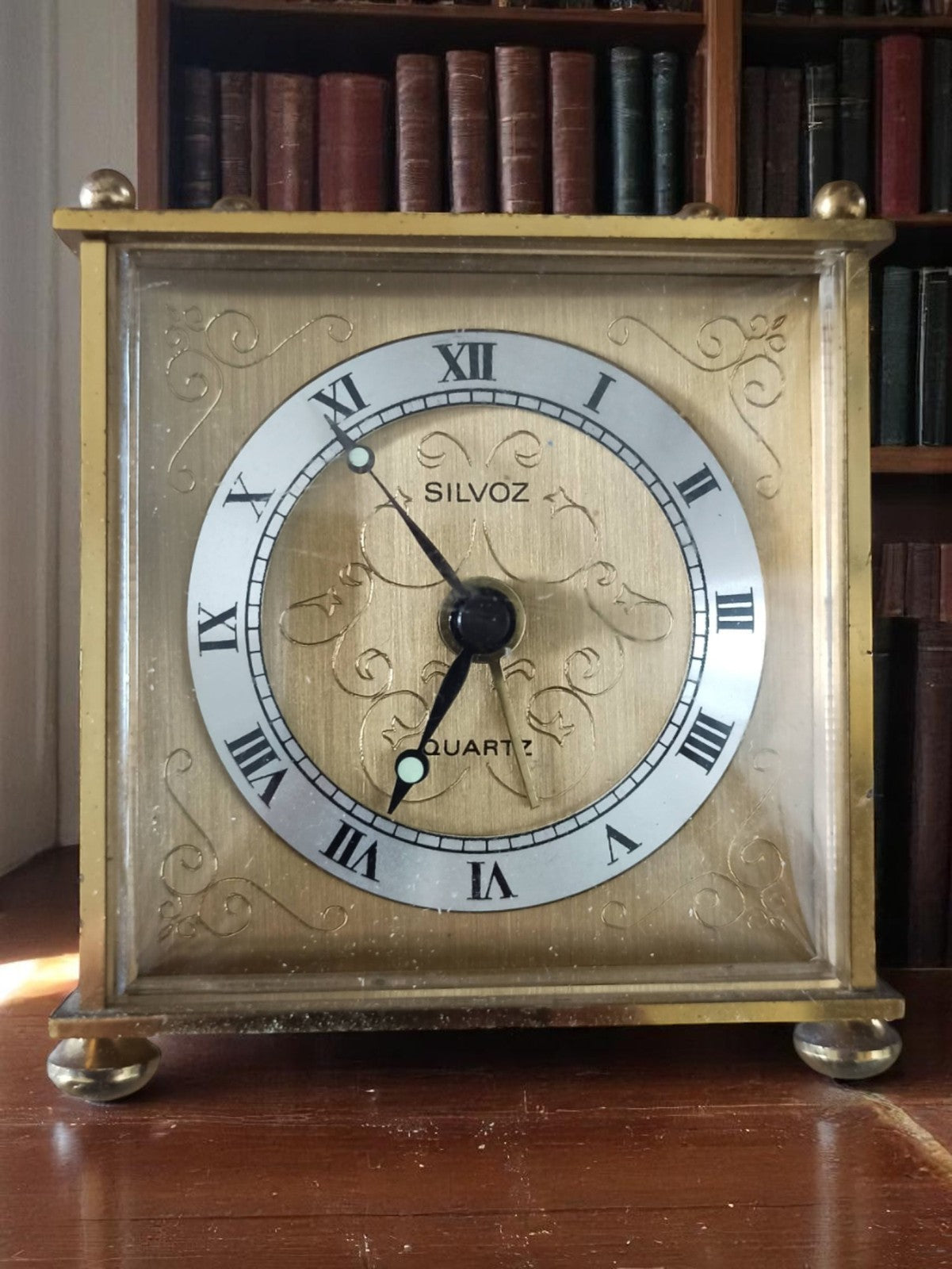 Réveil vintage SILVOZ carré doré Made in Germany, chiffres romains, déco rétro