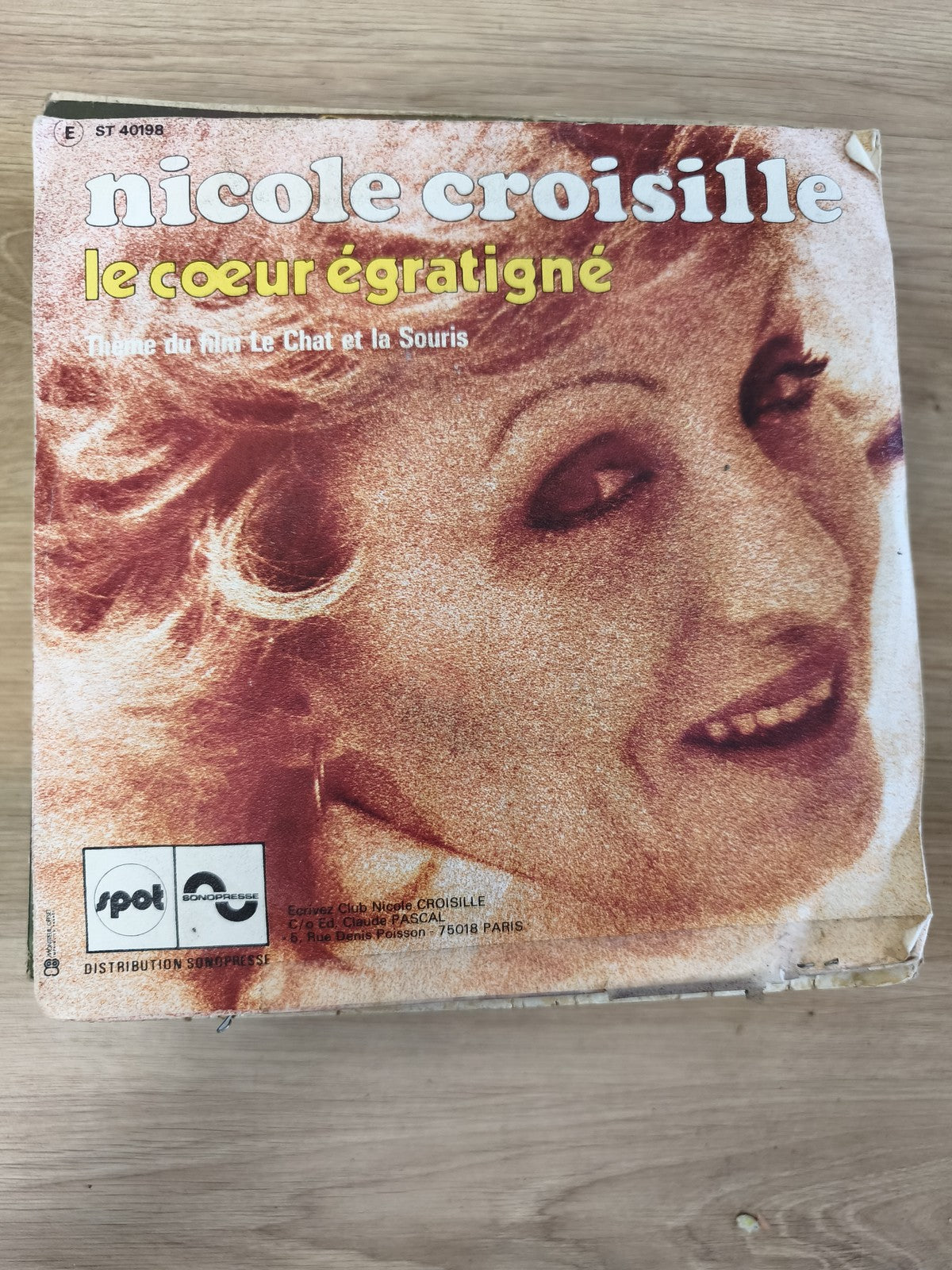 Vinyle 45T vintage Nicole Croisille Le c?ur égratigné pochette d?origine