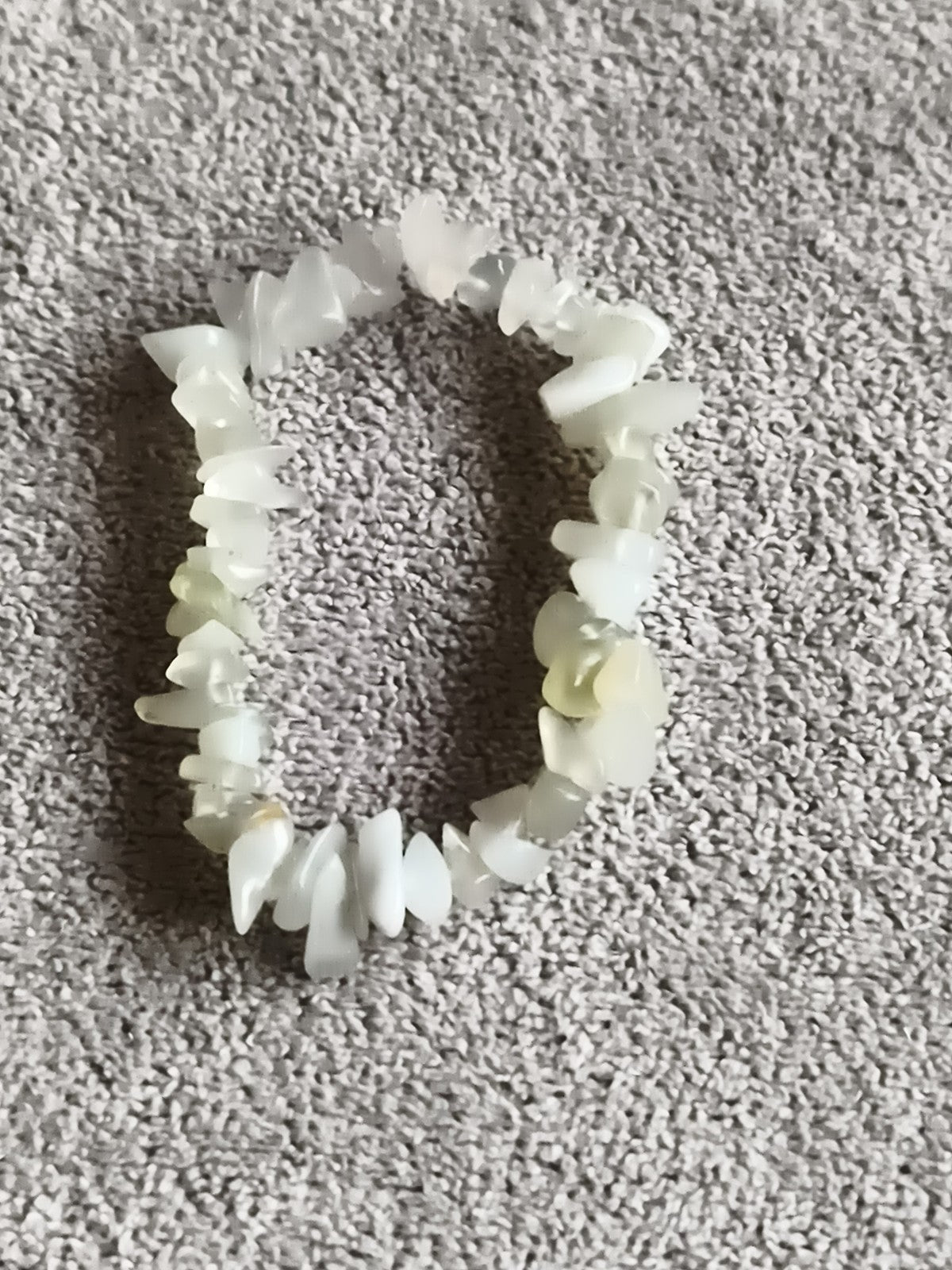 Bracelet chips pierres naturelles blanc translucide, élastique, bijou minéral