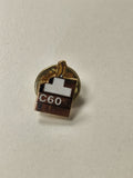 Pin's rétro ancien C60, badge vintage collection, objet publicitaire original