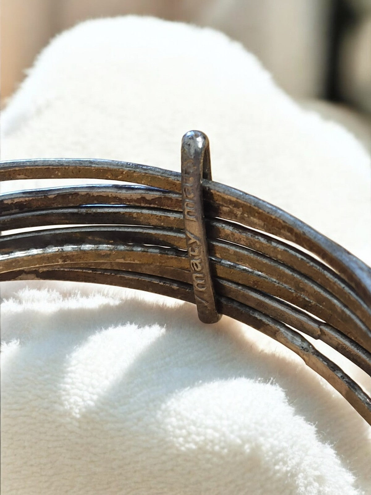 Bracelet jonc ancien Maty vintage rétro, bijou signé France, finition brunie