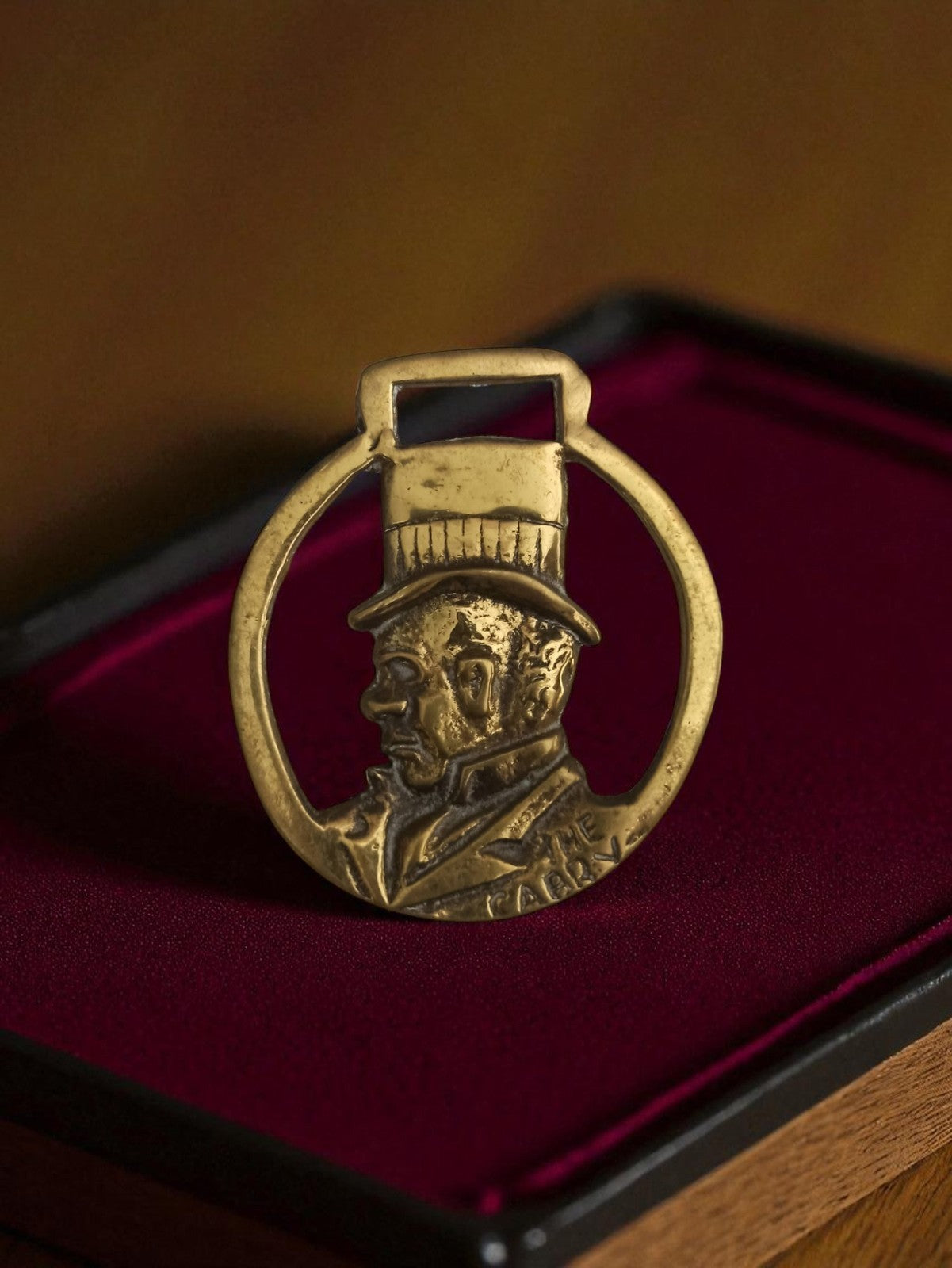 Décapsuleur ancien bronze vintage, ouvre-bouteille rétro "The Cary" chapeau haut