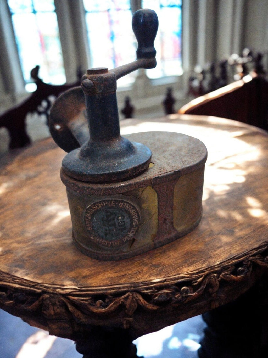 Aiguiseur à manivelle ancien début XXe, métal, affûteur vintage outil rare