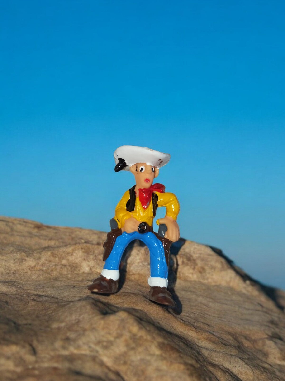 Figurine Plastoy Lucky Luke vintage BD rétro occasion cow-boy décor coloré