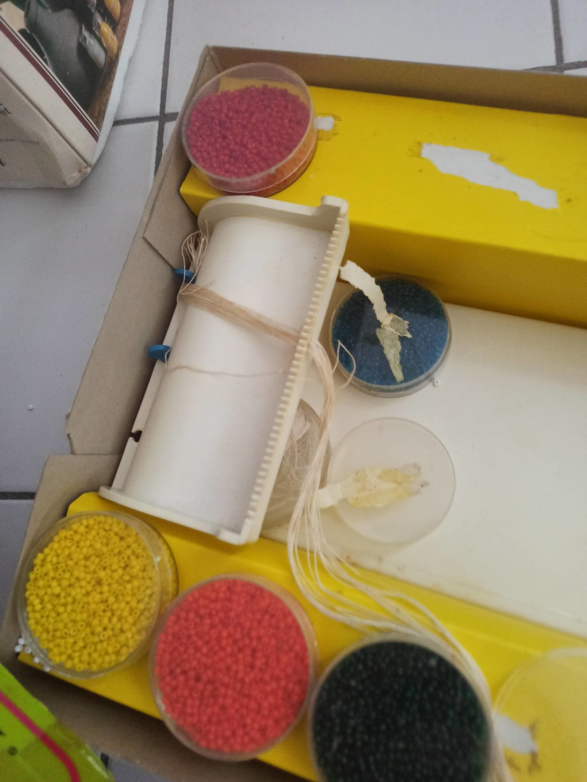 Métier à tisser perles rocailles vintage jeu créatif ancien boîte rétro