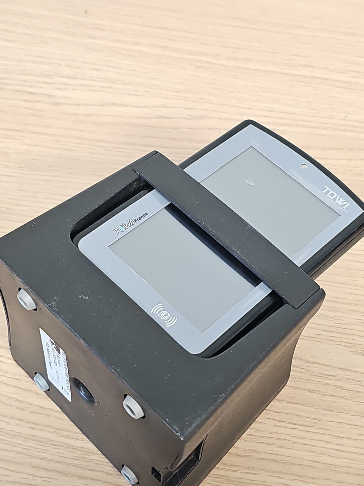 Tablette tactile TOWA France prise commandes restaurant + socle radio