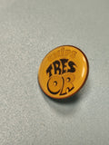 Vintage pin's publicitaire CHIPS TRÉSOR jaune rétro collection (ref 10)