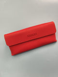 Etui lunettes de soleil Guess d'occasion, accessoire pratique marque Guess
