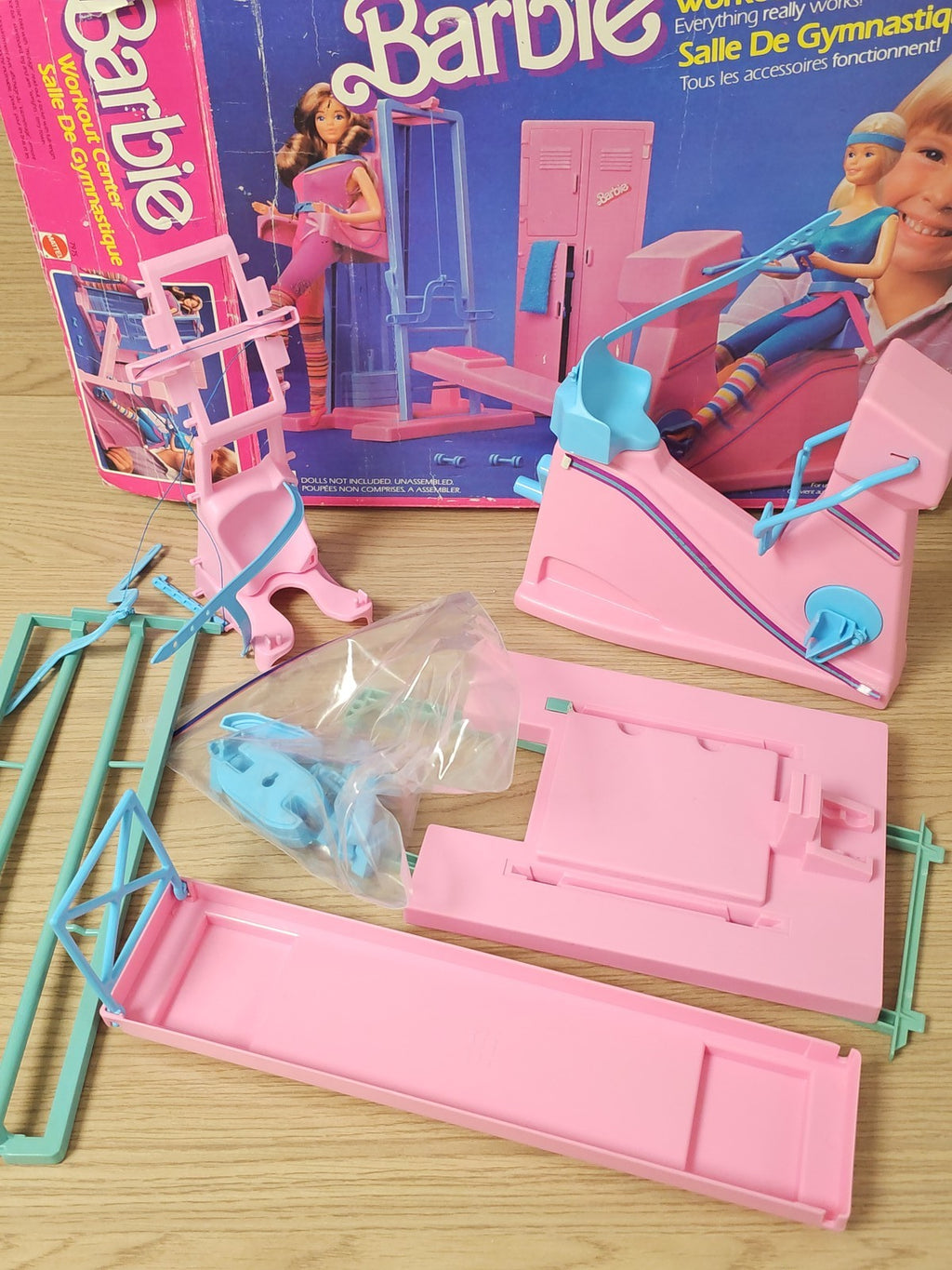 Barbie 7975 Centre de Fitness Gym avec accessoires ? Jeu sportif original Mattel