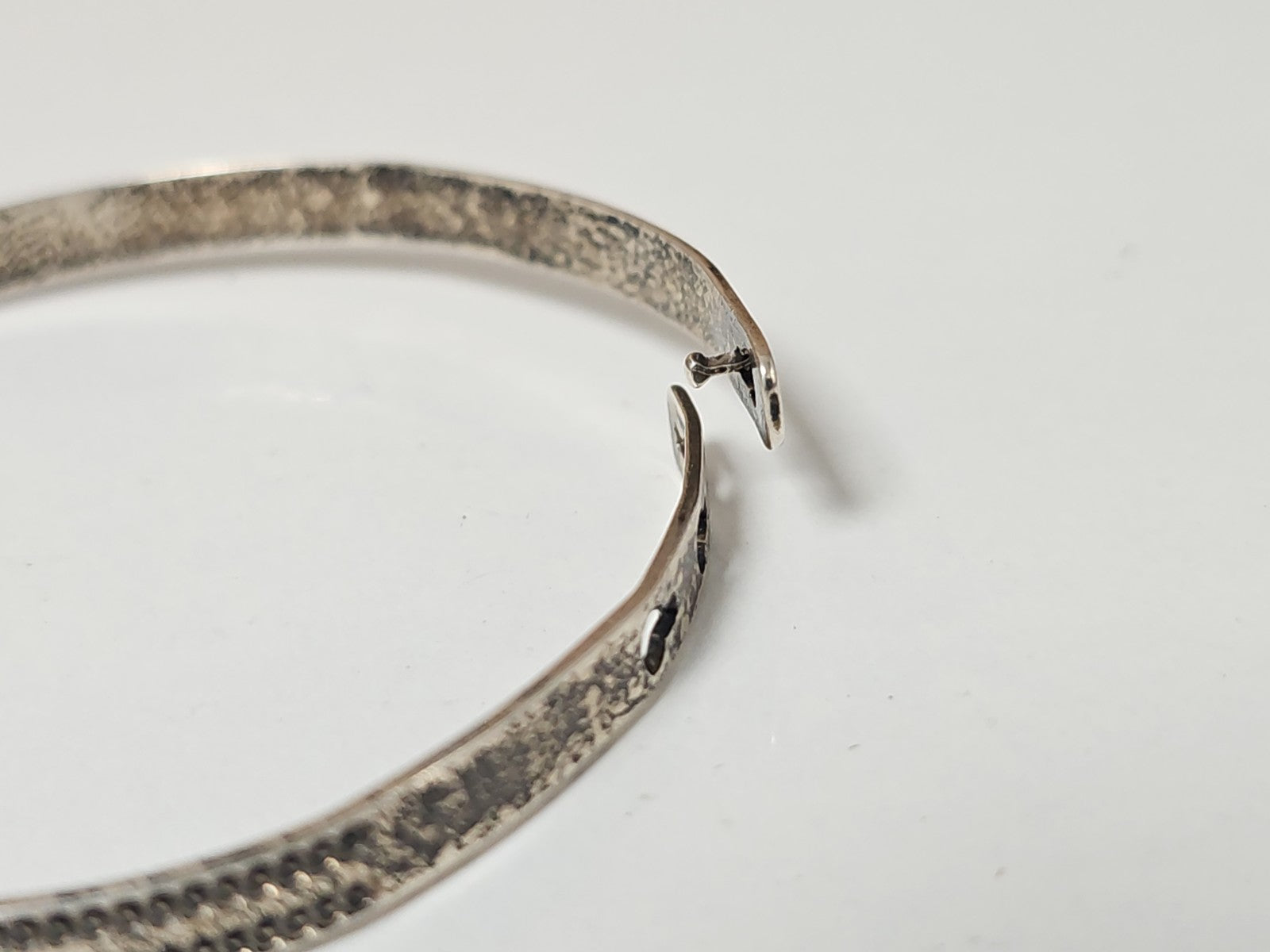Bracelet ethnique ancien vintage, bijou rétro authentique pour collectionneur