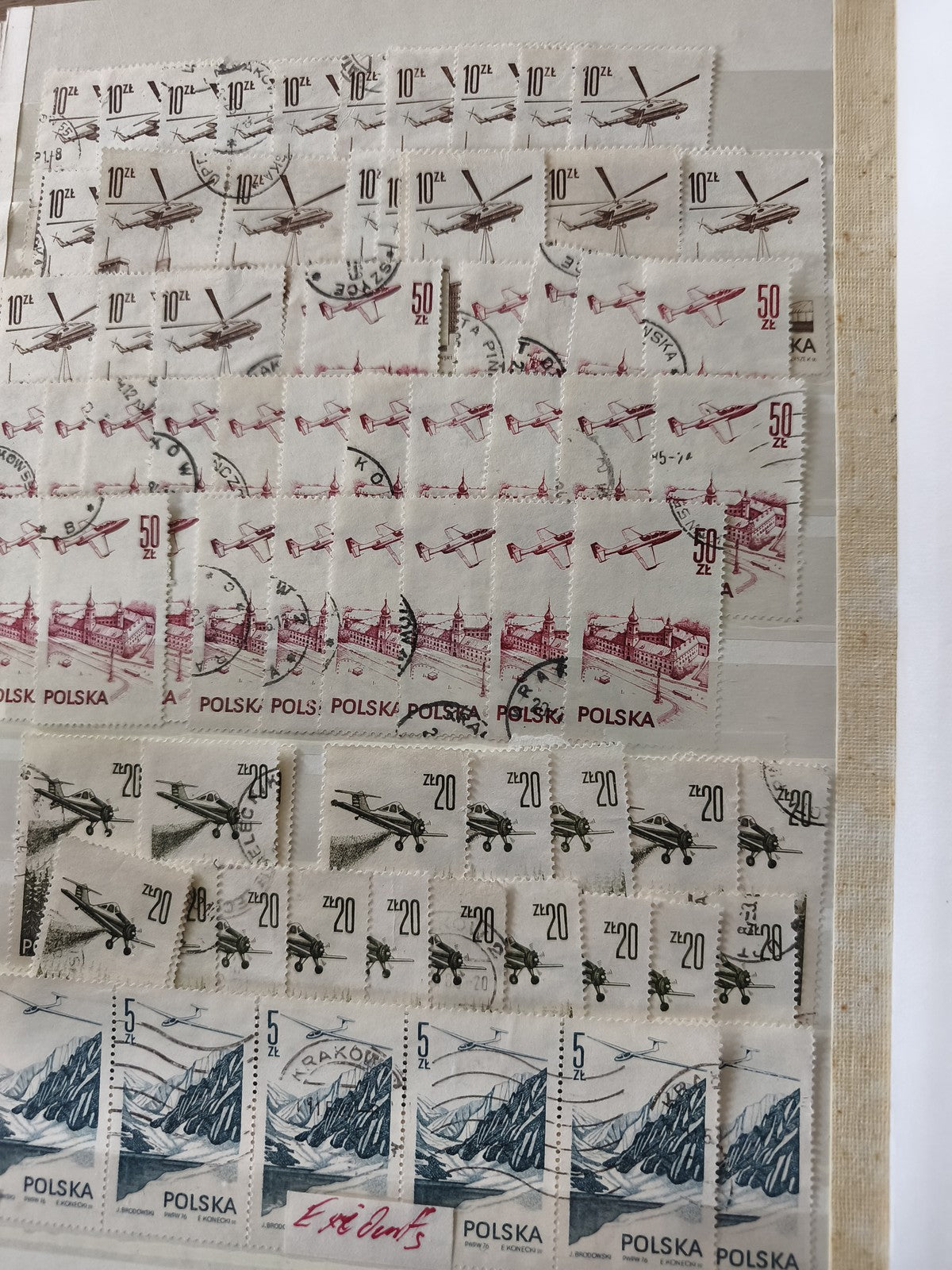 Lot de timbres POLSKA avions hélicoptères montagne différents visuels