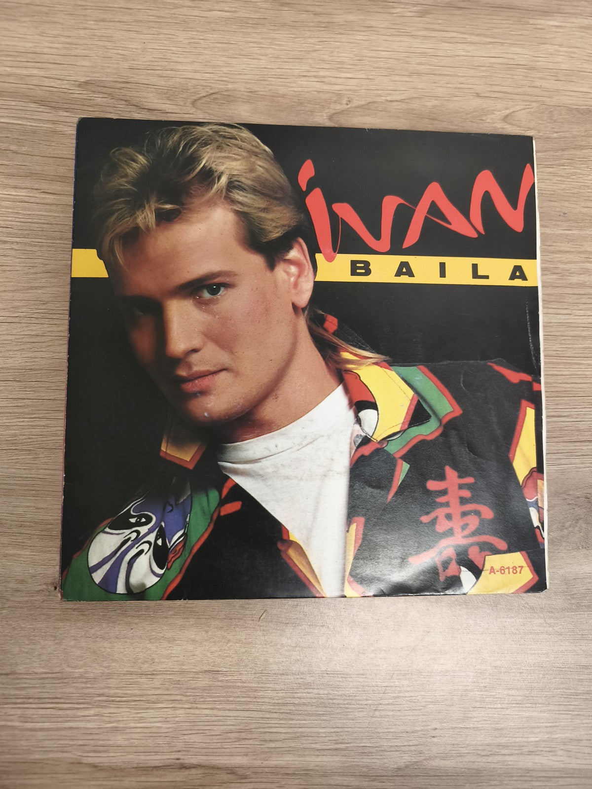 Vinyle 45 tours Ivan Baila pochette couleur, disque simple A-6187