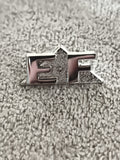 Pin's vintage logo EF finition argentée style années 90 badge broche (Ref 8)