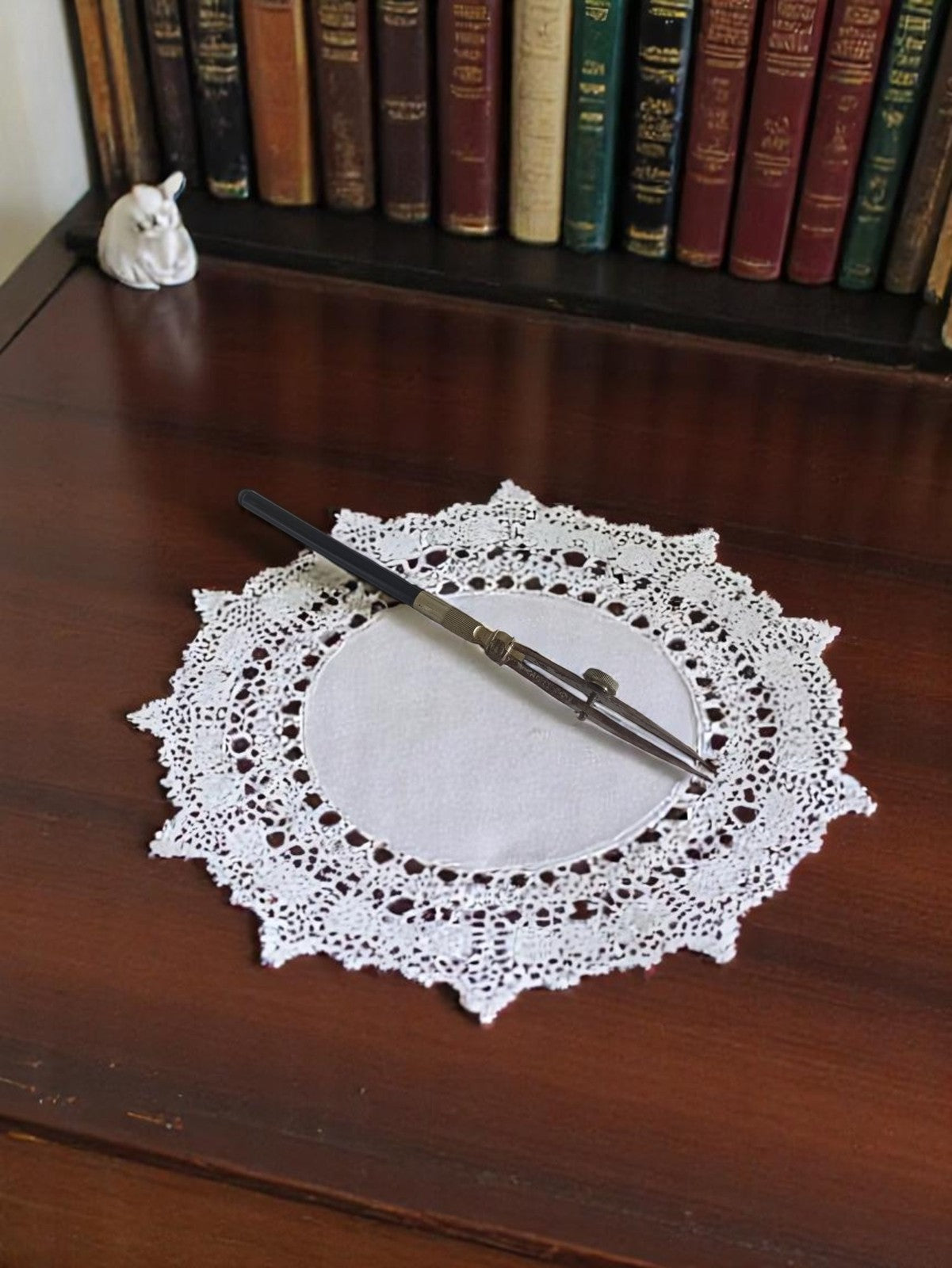Accessoire de compas ancien vintage en métal, pointe et molette réglable