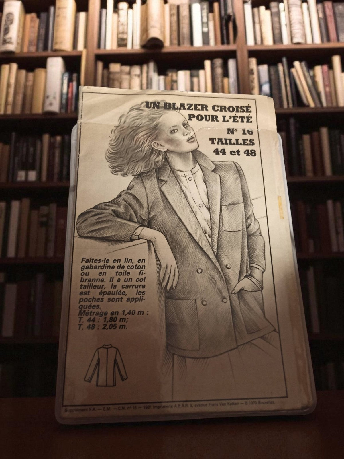 Patron de couture vintage blazer croisé été 1981 ancien tailles 44 48 rétro