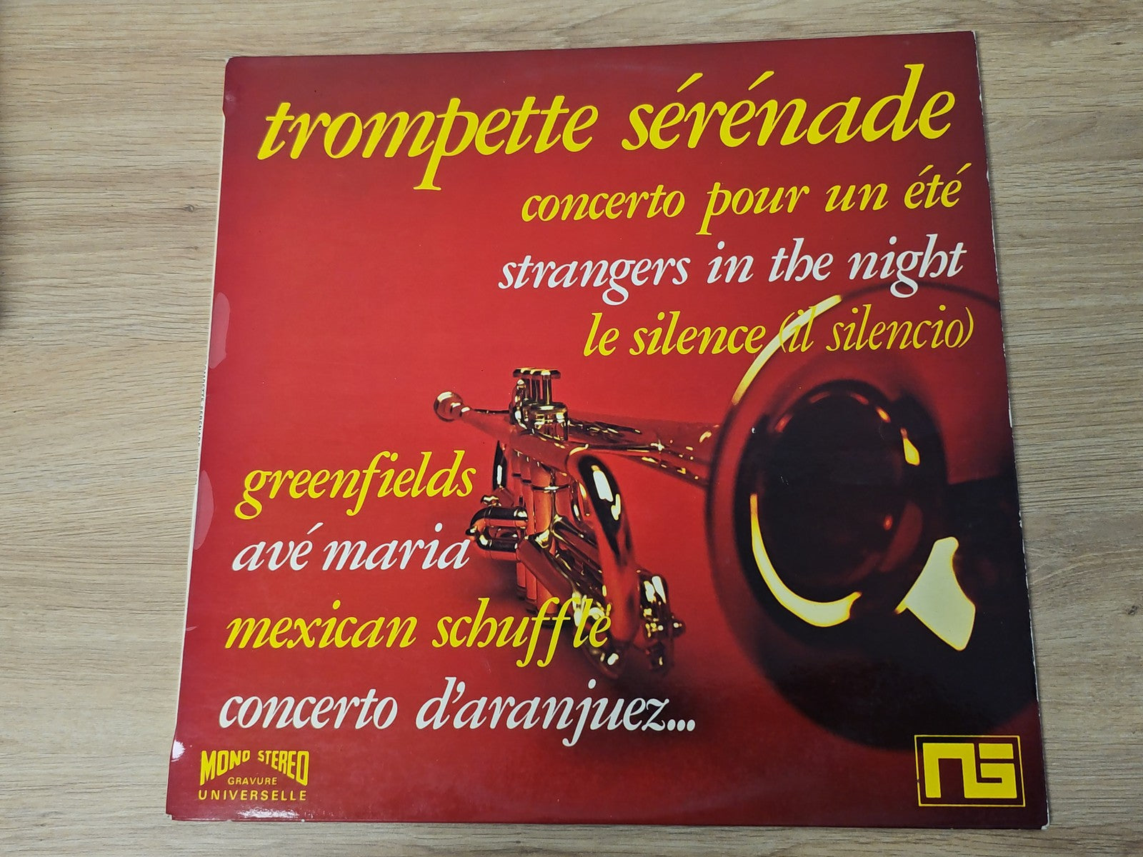 Vinyle 33T ancien sérénade trompette rétro collection disque musique vintage