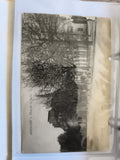 CPA Aiguillon Place du 14 Juillet photo ancienne noir et blanc