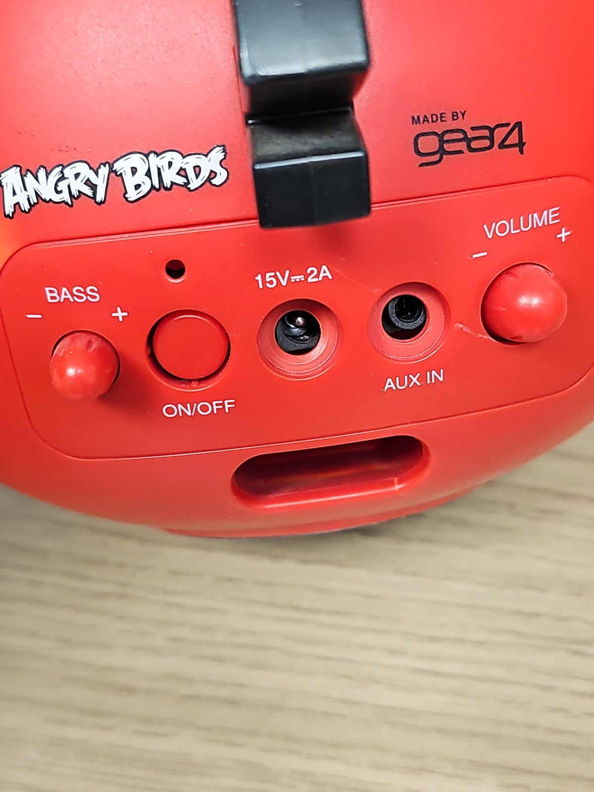 Enceinte Angry Birds rouge vintage à restaurer déco ou pièces rétro
