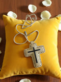 Collier croix catholique vintage cuir beige, pendentif religieux rétro
