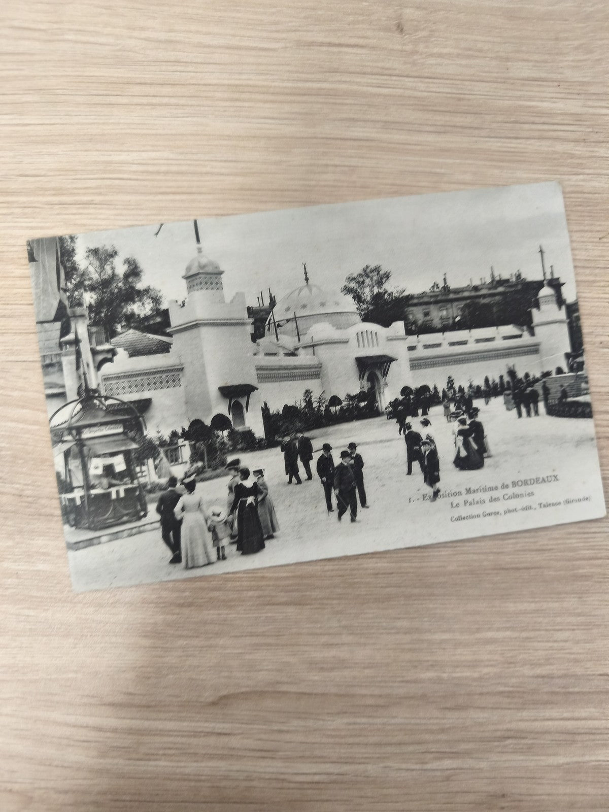 Ancienne carte postale Bordeaux Expo Maritime Palais des Colonies noir et blanc