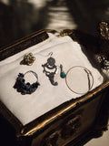 Lot vintage boucles d?oreilles fantaisie dépareillées, doré noir, bijou rétro