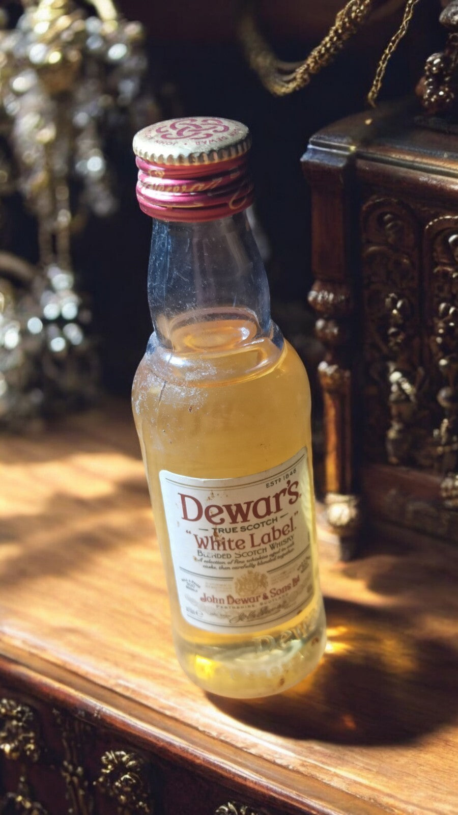 Mignonnette whisky Dewar's White Label vintage, bouteille miniature rare