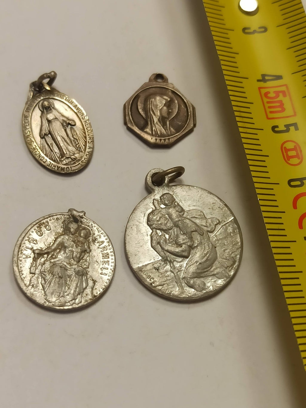 Lot 4 médailles religieuses anciennes vintage Vierge Marie bronze doré
