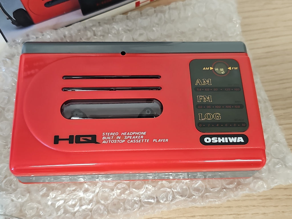 Lecteur cassette vintage Oshiwa WR-30S rétro AM/FM stéréo portable ancien