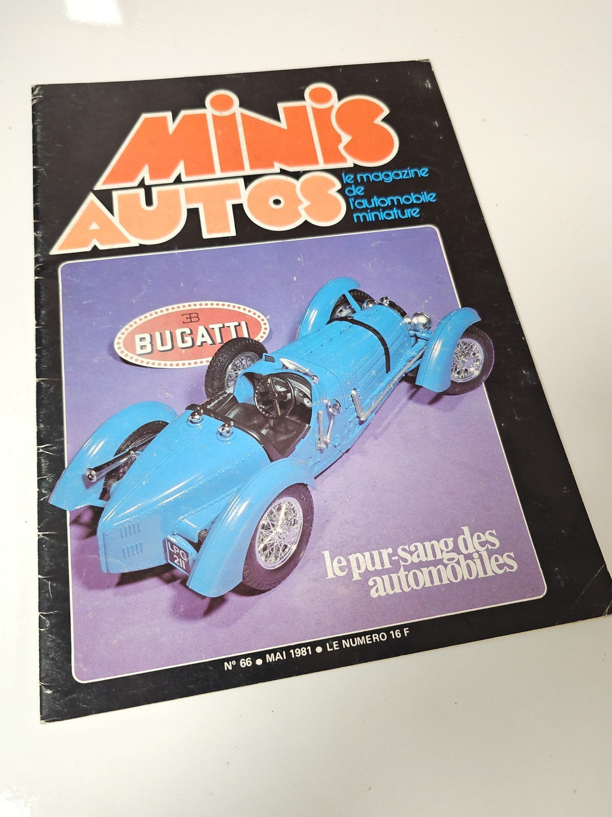 Vintage magazine miniature auto ancien collection rétro voitures modèles réduits
