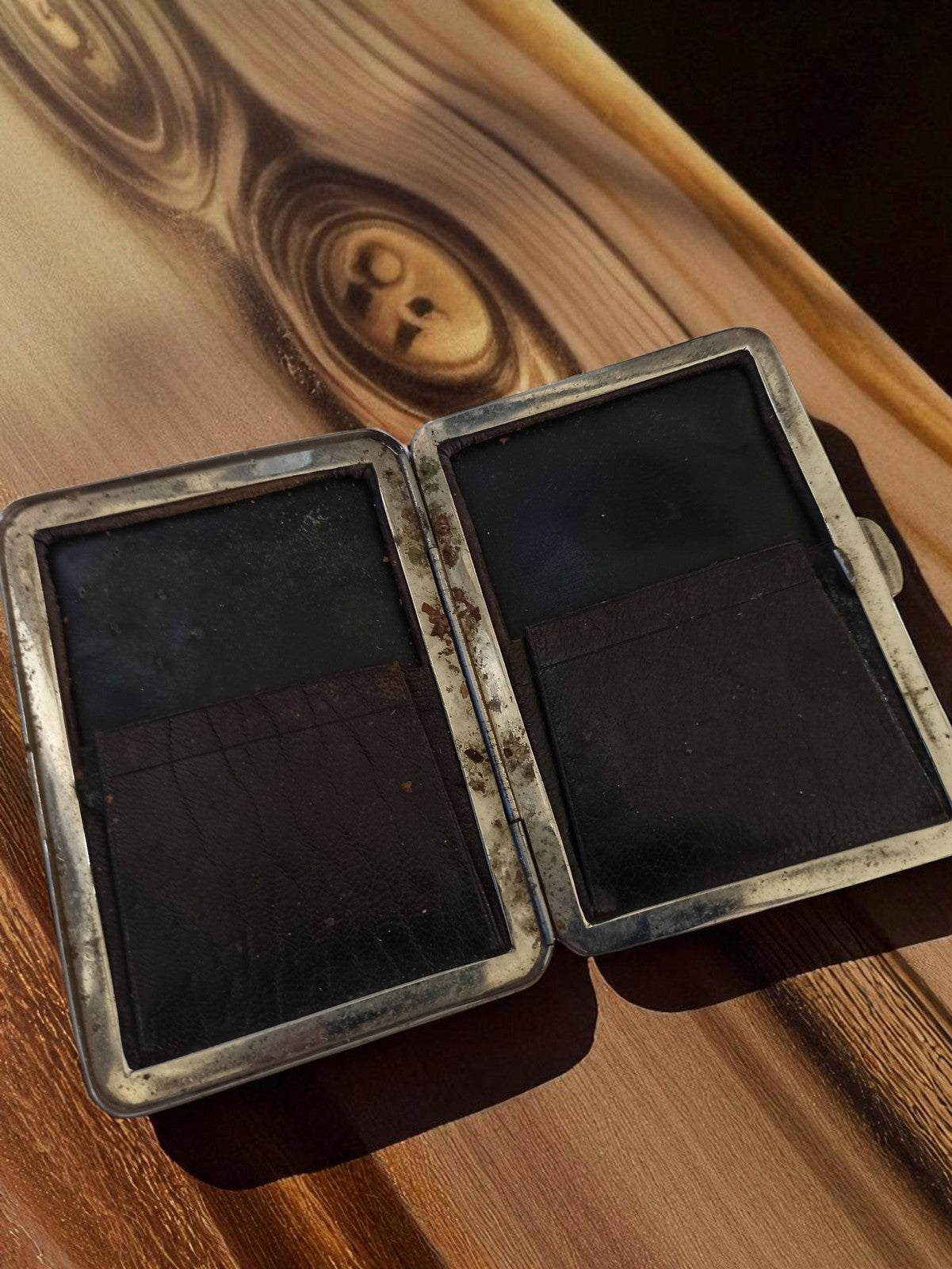 Porte-cartes ancien vintage cuir brun, accessoire élégant rétro