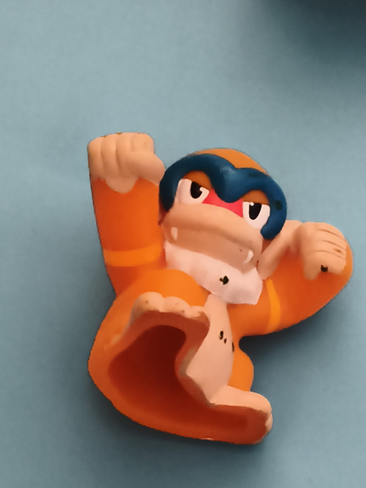 Marionnette doigt Makuhita Pokémon orange figurine souple finger puppet