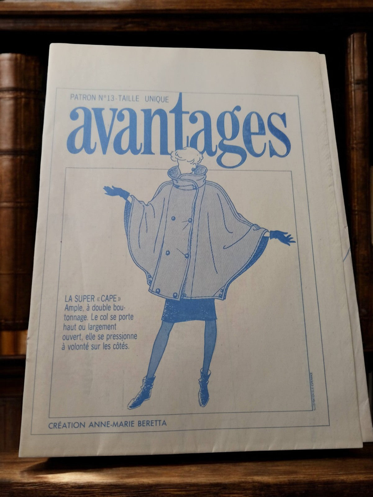 Patron couture ancien Avantages n°13 cape vintage, Anne-Marie Beretta rétro