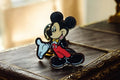 Pin's Mickey Mouse Tokyo Disneyland vintage 1990s badge Disney émaillé