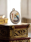 Pendentif religieux catholique vintage métal image sainte ovale médaillon ancien