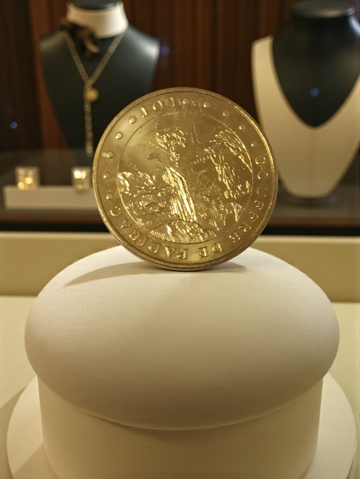 Médaille ancienne Padirac dorée, souvenir vintage rétro Gouffre de collection